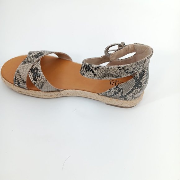 A.N.A GRAY BLAZE SNAKESKIN PRINT SANDALS SIZE 9M - Picture 2 of 16